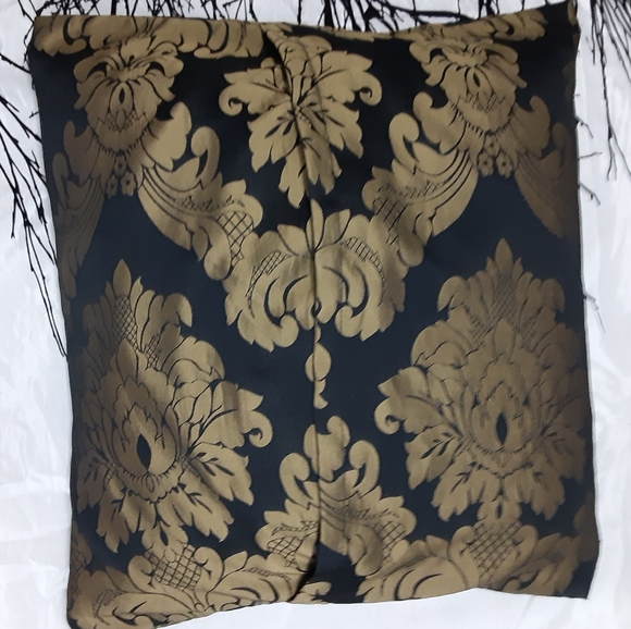 Custom made throw pillow cases. - Picture 3 of 8